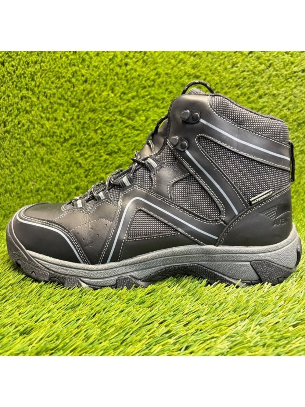 Avenger Crosscut Mid Men Size 12E Puncture-Resistant Steel Toe Safety Work Boots